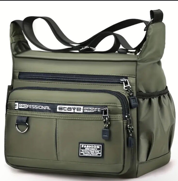 グリーンの大容量クロスボディバッグ - 2